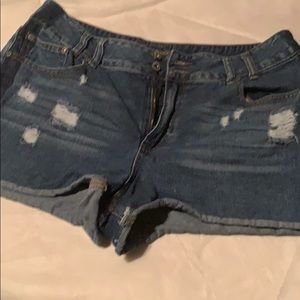 maurices distressed shorts
